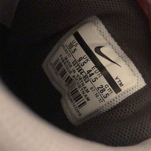 Nike Shoes - Men’s Nike Air Max 90’ Gray Black White Mens 10.5 Nike Shoes - Men’s Nike Air Max 90’ Gray Black White Mens 10.5